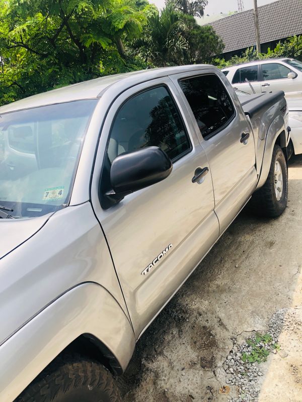 Thumbnail 3 of 2016 Toyota Tacoma